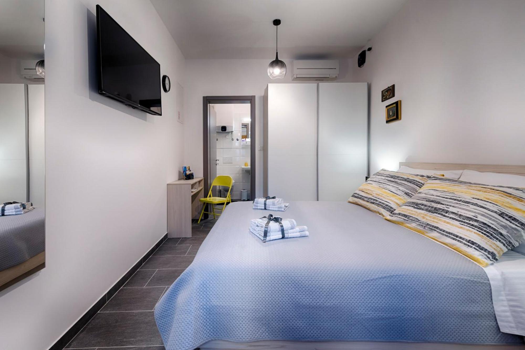En Suite Room Demaria Komiža Екстериор снимка