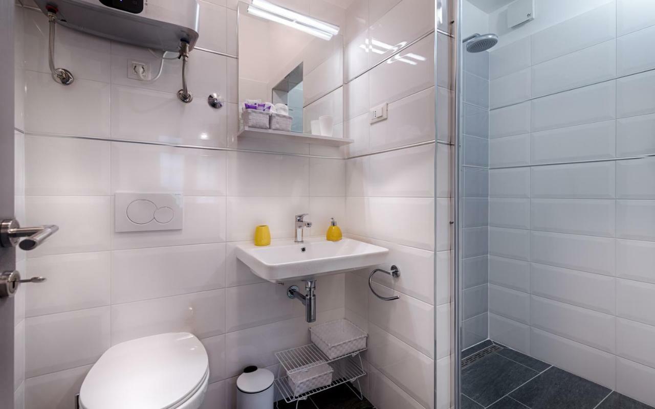 En Suite Room Demaria Komiža Екстериор снимка